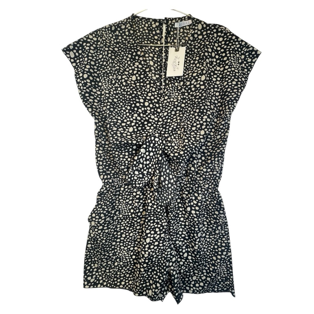 ReoRia Black and White Jumpsuit with Cap Sleeves, V-Neckline With pockets NWOT